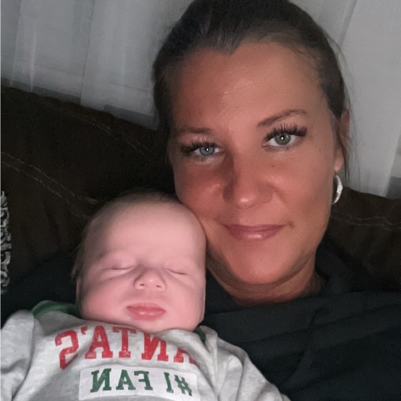 Meet your Posher, Kacey - Picture 1 of 1